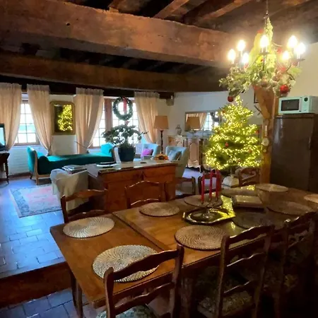 Maison Familiale Au Coeur De Gervais Saint-Gervais-dʼAuvergne
