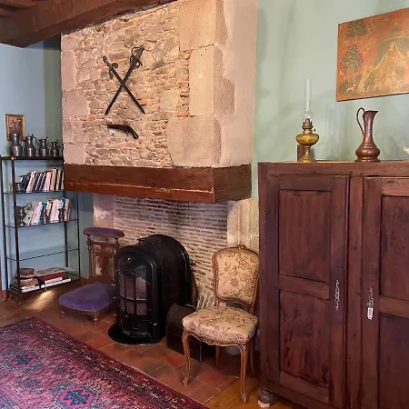 Дом отдыха Maison Familiale Au Coeur De Gervais Saint-Gervais-d'Auvergne