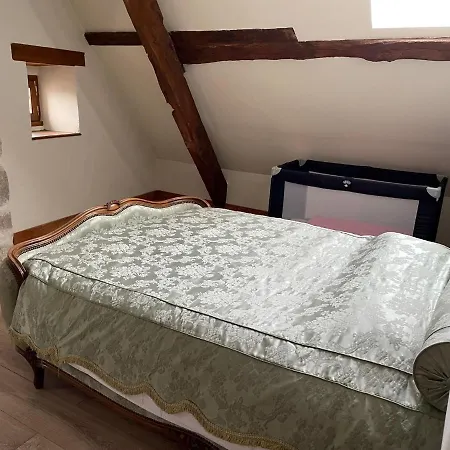 Дом отдыха Maison Familiale Au Coeur De Gervais Saint-Gervais-d'Auvergne